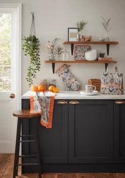 Ulster Weavers Cotswold Theemuts Katoen Oranje 5 Ulster Weavers Cotswold Theemuts Katoen Oranje -Alessi Winkel cotsworld main klein 4