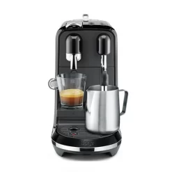Sage Creatista Uno Nespressomachine Black Sesame 5 Sage Creatista Uno Nespressomachine Black Sesame -Alessi Winkel sage creatista uno voorzijde